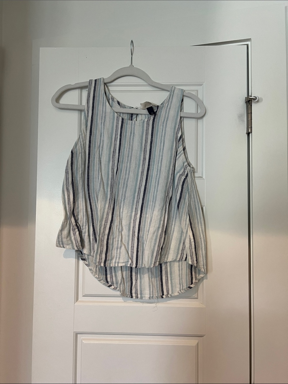 Universal Thread Blue & White Striped Sleeveless Tank